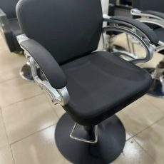 Professional Barbers Styling Chair for salon and barbershop use